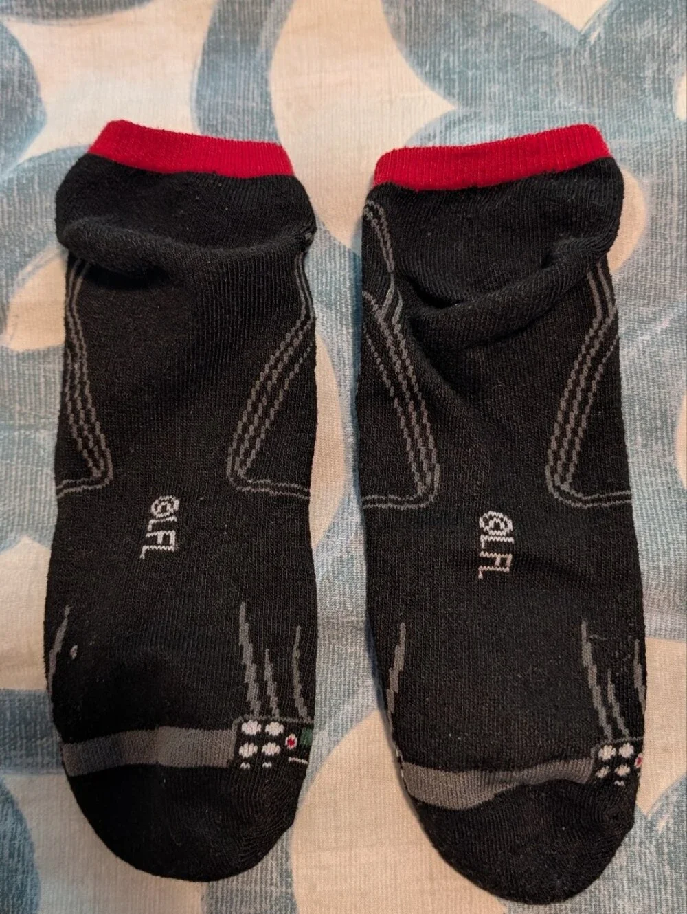Star Wars Darth Vader Low-Cut Socks - Black & Red